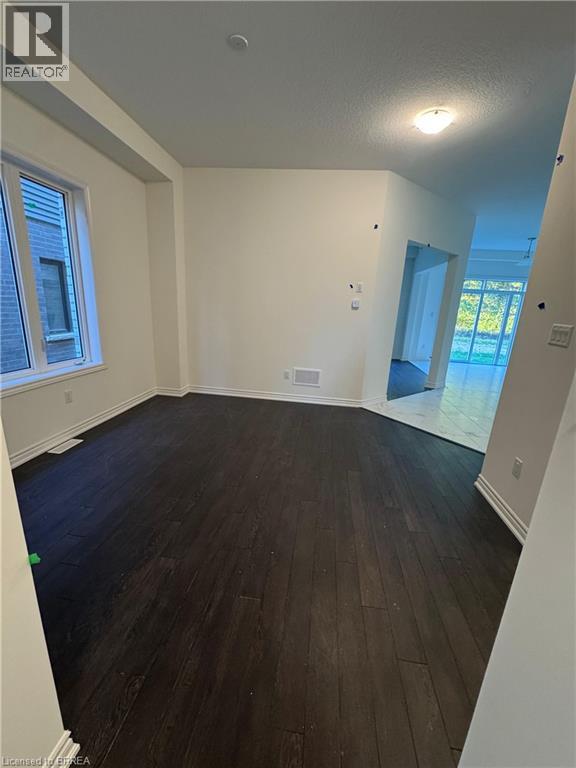 17 Mckernan Avenue, Brantford, Ontario  N3V 0C2 - Photo 5 - 40784241