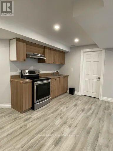 145 Cranbrook Crescent, Vaughan, Ontario  L4H 4L1 - Photo 4 - N12457529