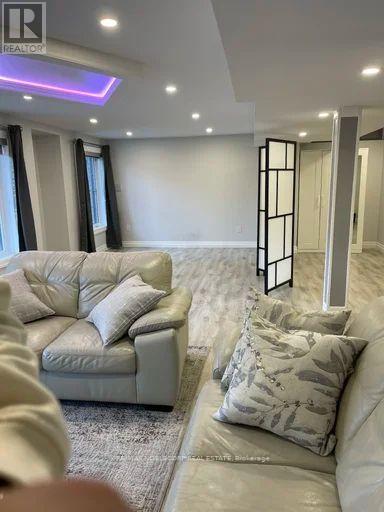 145 Cranbrook Crescent, Vaughan, Ontario  L4H 4L1 - Photo 2 - N12457529