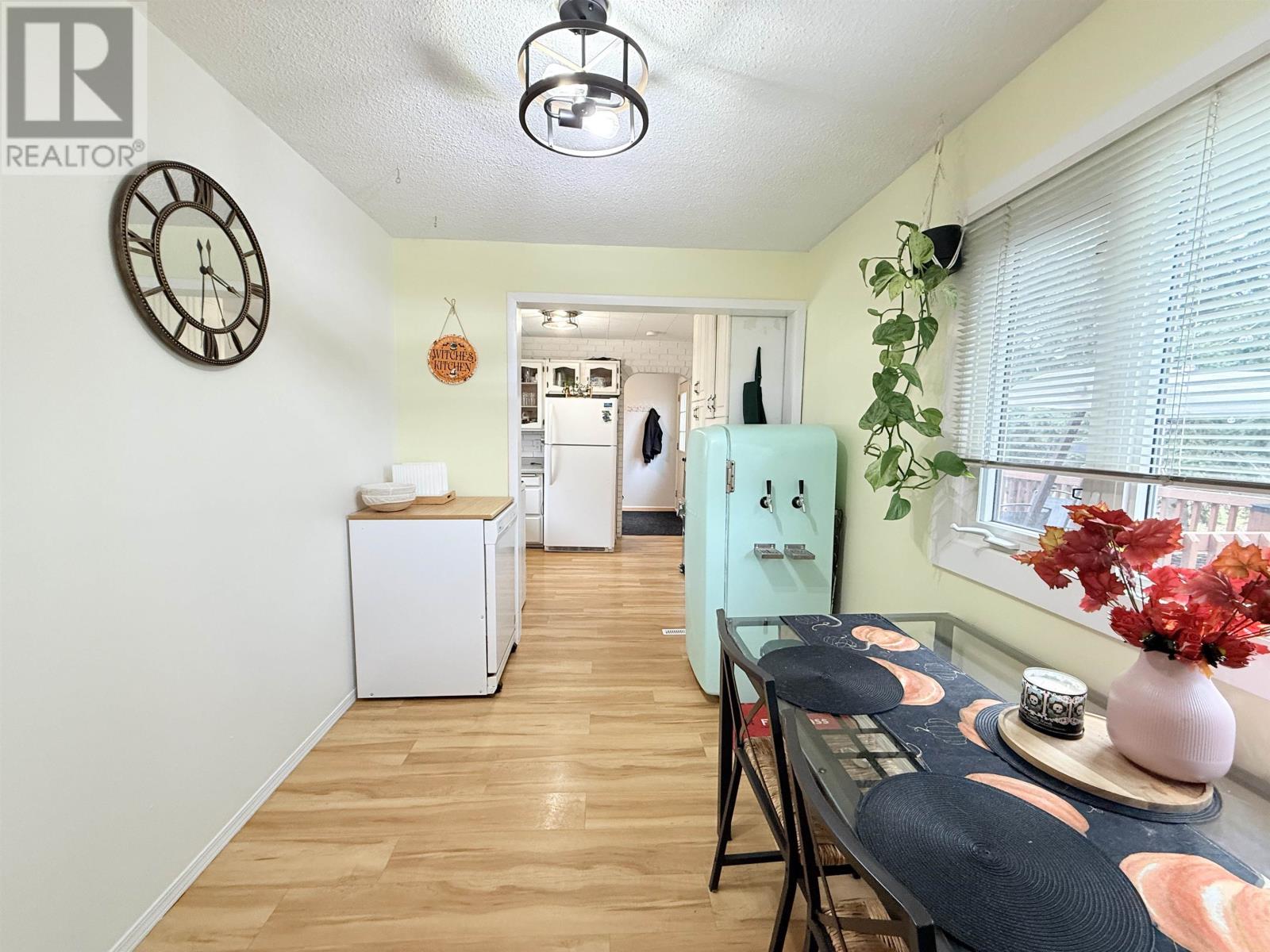 37 Second Ave N, Sioux Lookout, Ontario  P8T 1H2 - Photo 12 - TB253359