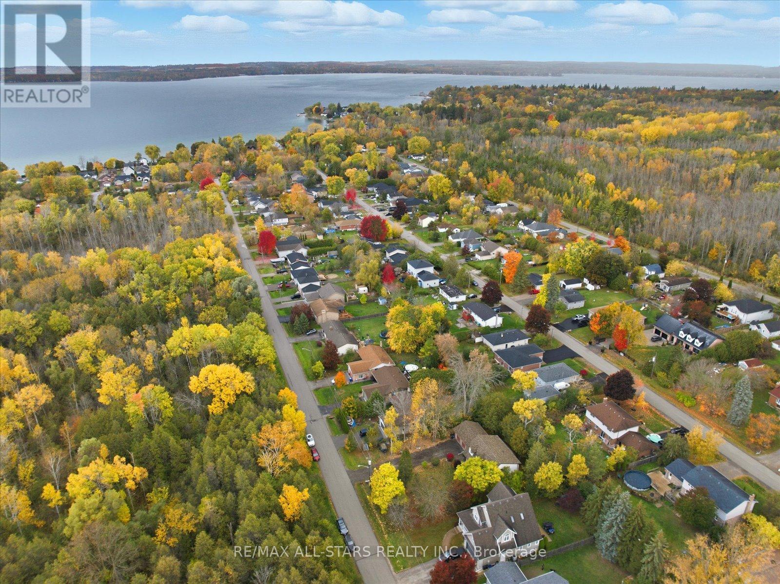 62 Evelyn Avenue, Georgina, Ontario  L4P 3C8 - Photo 45 - N12481439