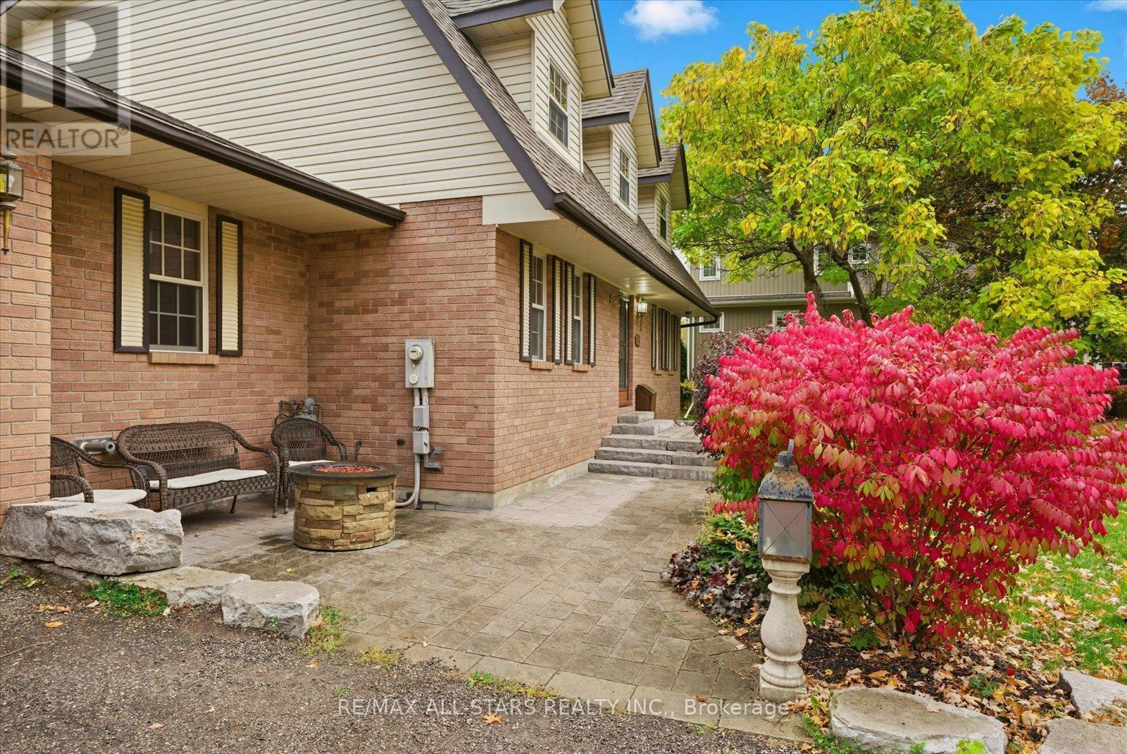 62 Evelyn Avenue, Georgina, Ontario  L4P 3C8 - Photo 5 - N12481439