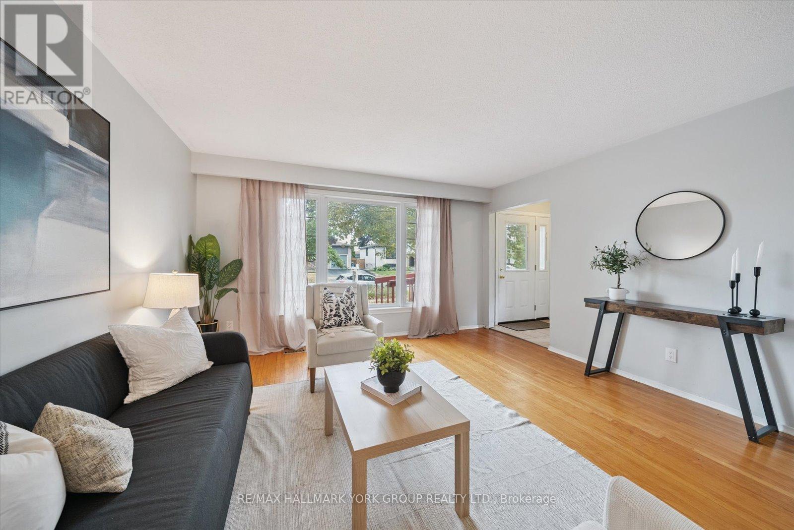 6 Glenecho Drive, Barrie, Ontario  L4M 4J3 - Photo 4 - S12466982