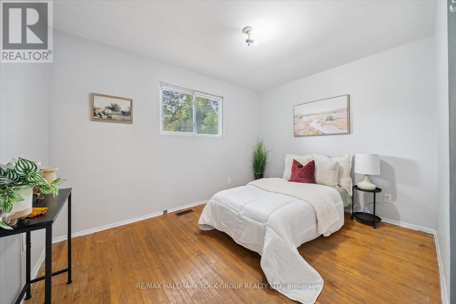 6 Glenecho Drive, Barrie, Ontario  L4M 4J3 - Photo 19 - S12466982