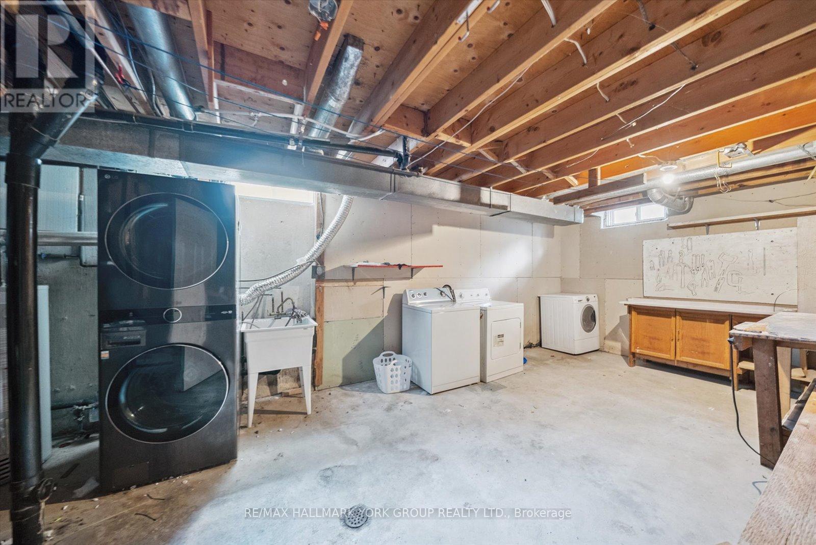 6 Glenecho Drive, Barrie, Ontario  L4M 4J3 - Photo 34 - S12466982