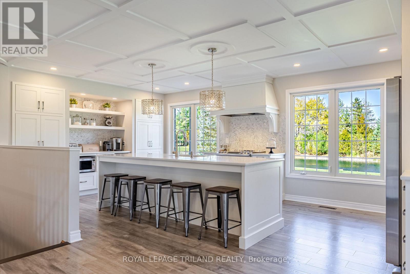 5017 Hamilton Road, Thames Centre, Ontario  N0L 1G6 - Photo 16 - X12491818