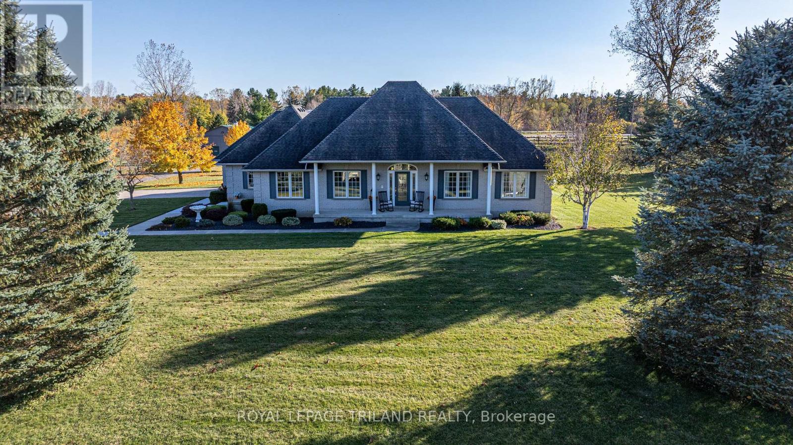 5017 Hamilton Road, Thames Centre, Ontario  N0L 1G6 - Photo 1 - X12491818