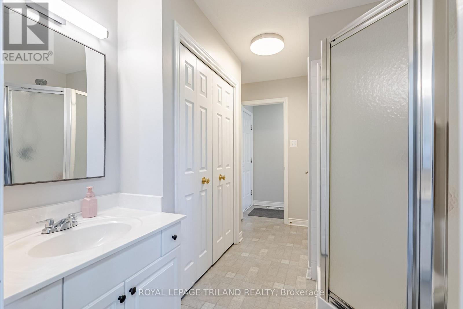 5017 Hamilton Road, Thames Centre, Ontario  N0L 1G6 - Photo 19 - X12491818