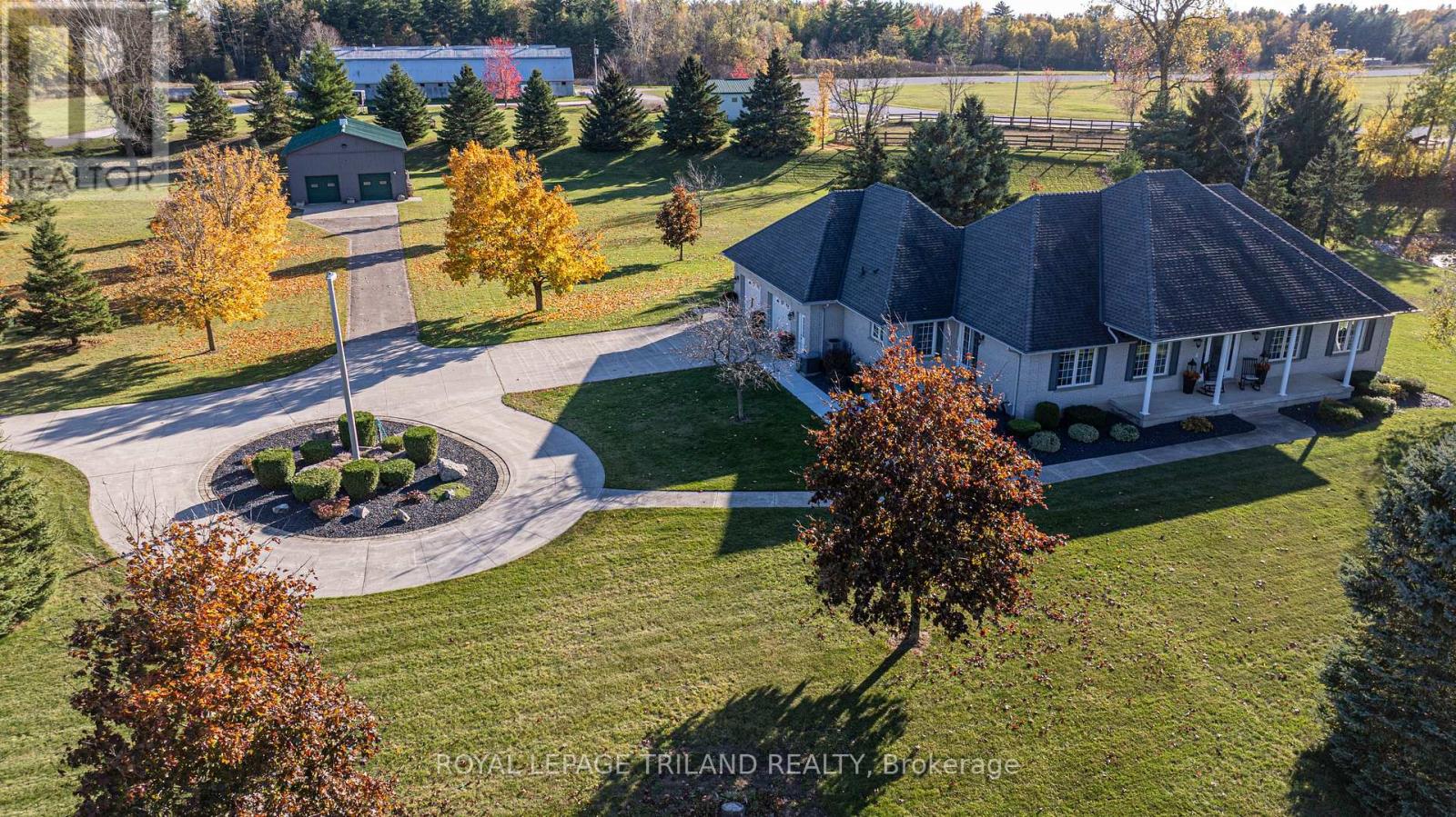 5017 Hamilton Road, Thames Centre, Ontario  N0L 1G6 - Photo 2 - X12491818