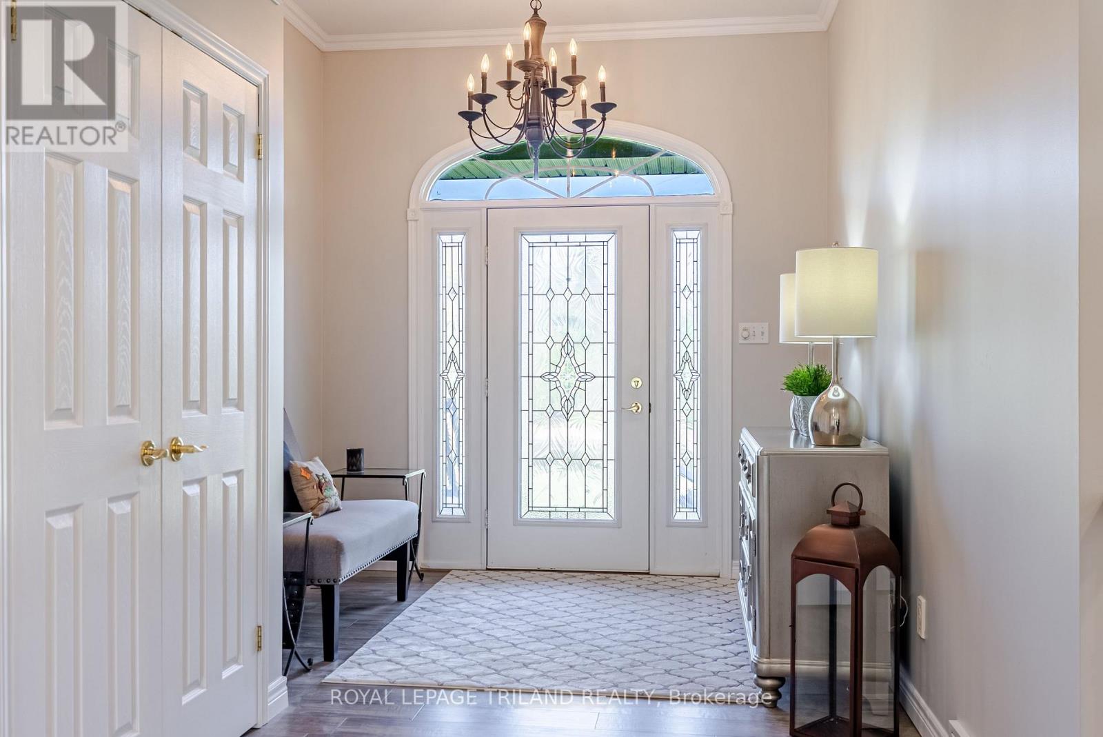 5017 Hamilton Road, Thames Centre, Ontario  N0L 1G6 - Photo 6 - X12491818