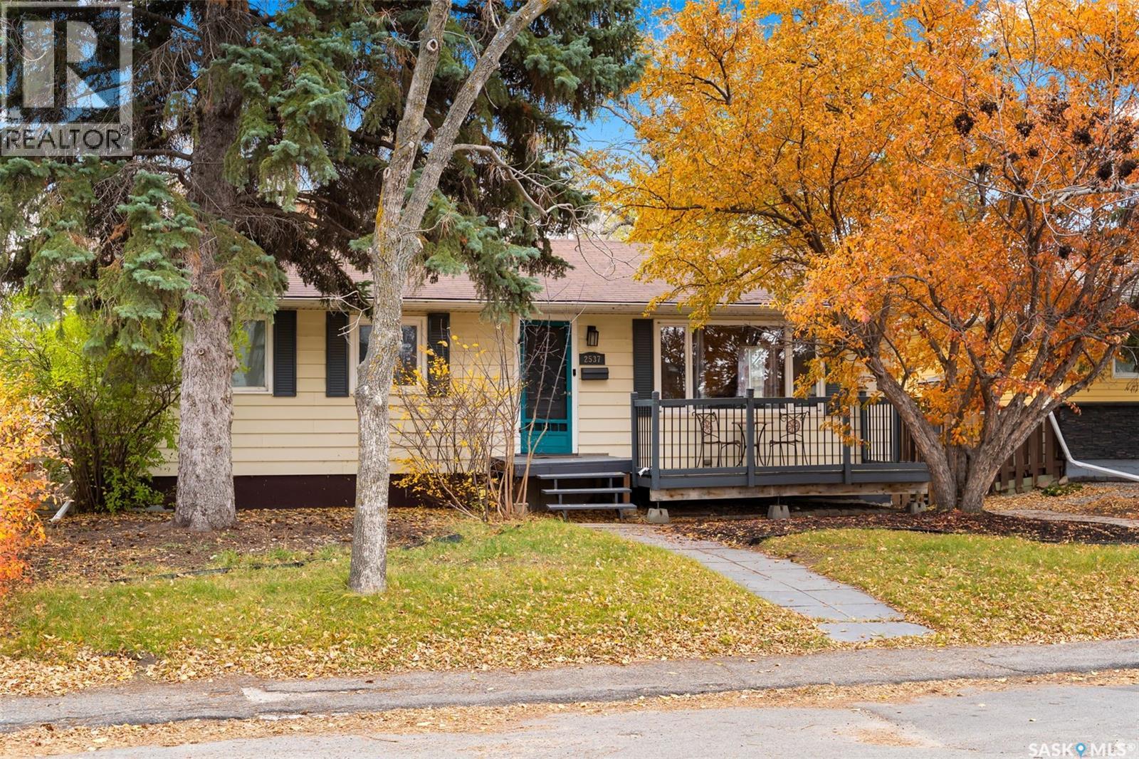 2537 Edward Street, Regina, Saskatchewan  S4S 0M9 - Photo 2 - SK022023