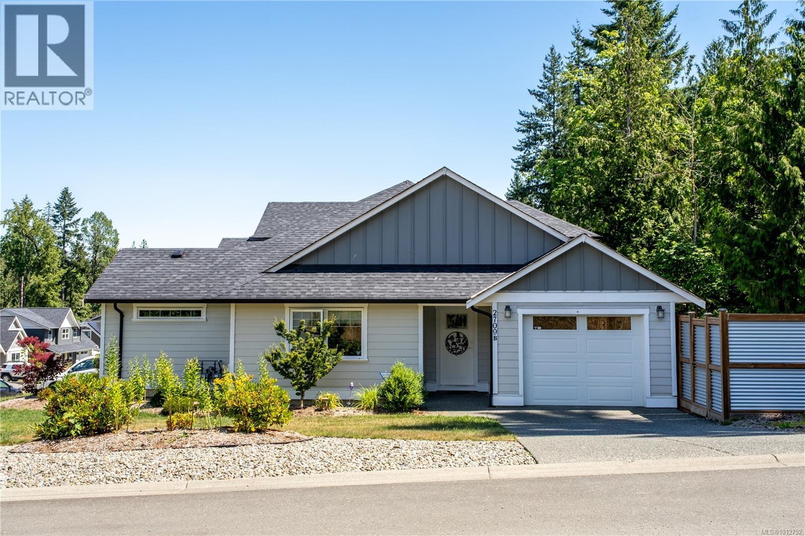 B 2709 Bickle St, Courtenay, British Columbia