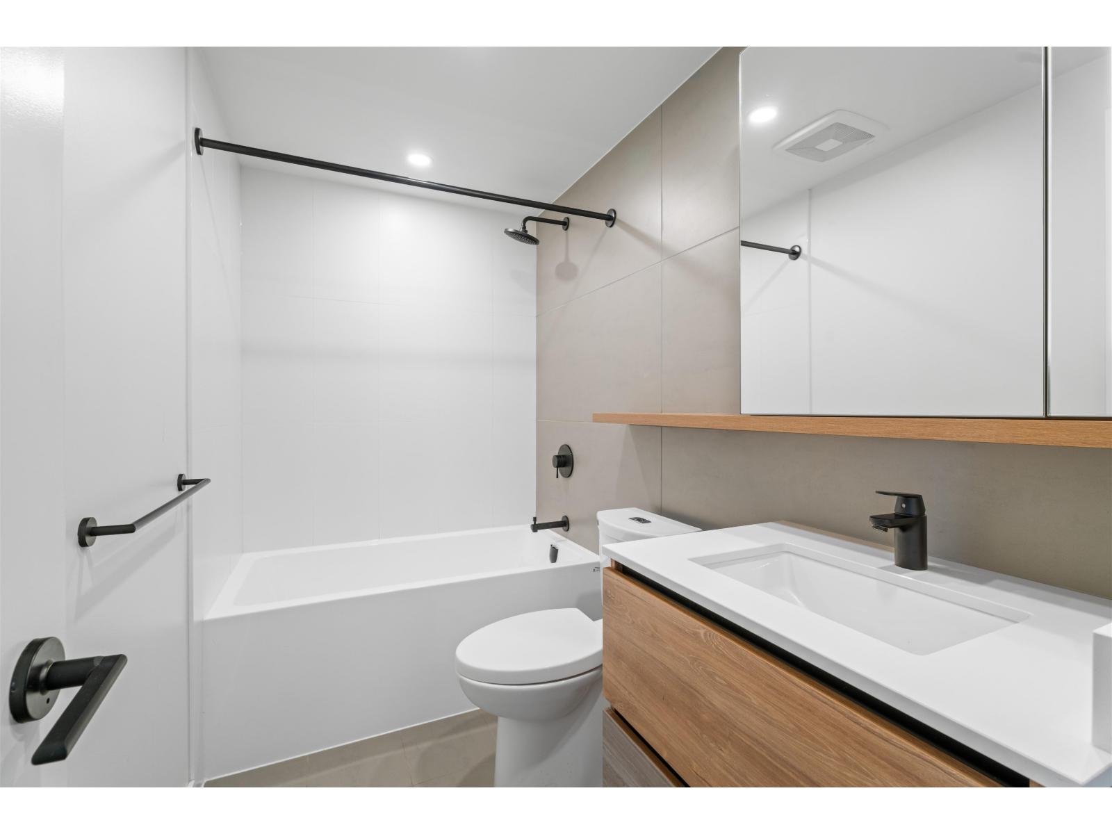 1409 10448 University Drive, Surrey, British Columbia  V3T 0S7 - Photo 9 - R3063120