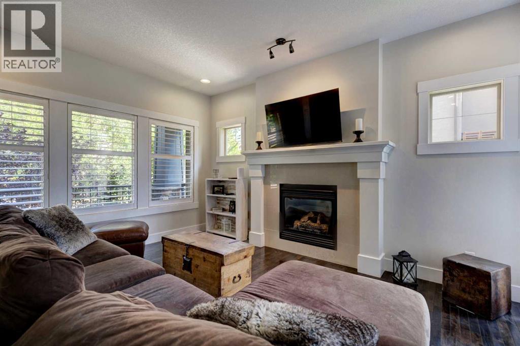 152 Mike Ralph Way Sw, Calgary, Alberta  T3E 7P2 - Photo 4 - A2254640