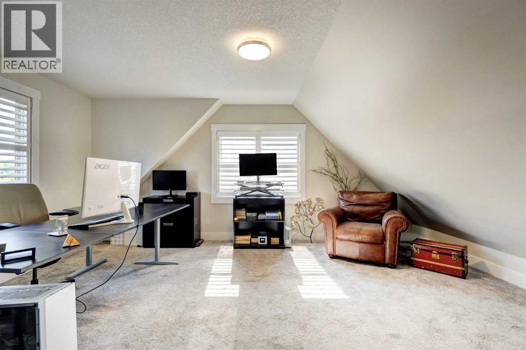 152 Mike Ralph Way Sw, Calgary, Alberta  T3E 7P2 - Photo 11 - A2254640