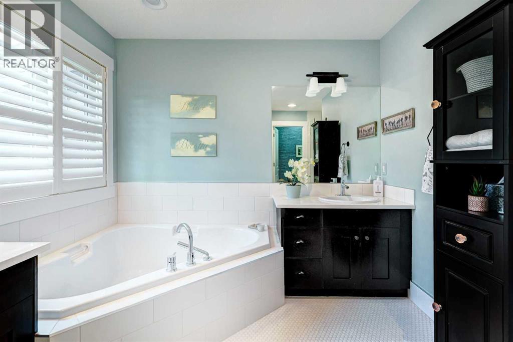 152 Mike Ralph Way Sw, Calgary, Alberta  T3E 7P2 - Photo 19 - A2254640