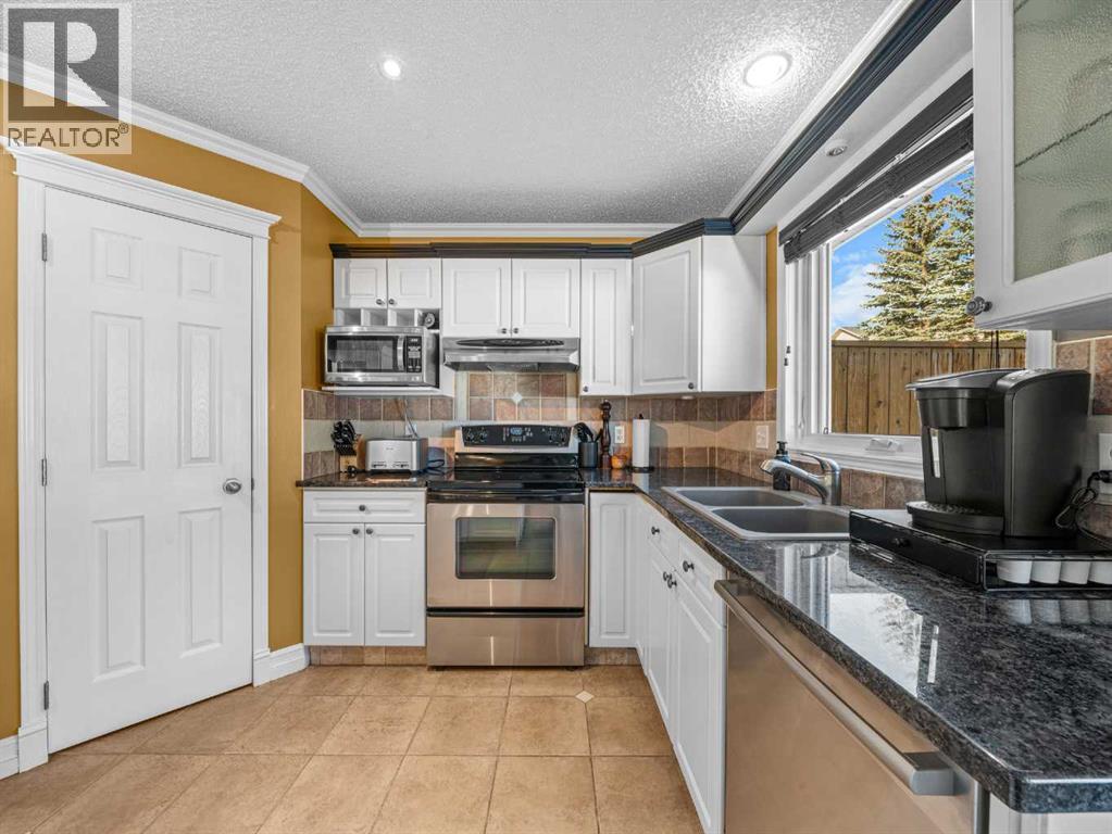 9995 Scurfield Drive Nw, Calgary, Alberta  T3L 1X1 - Photo 7 - A2266526