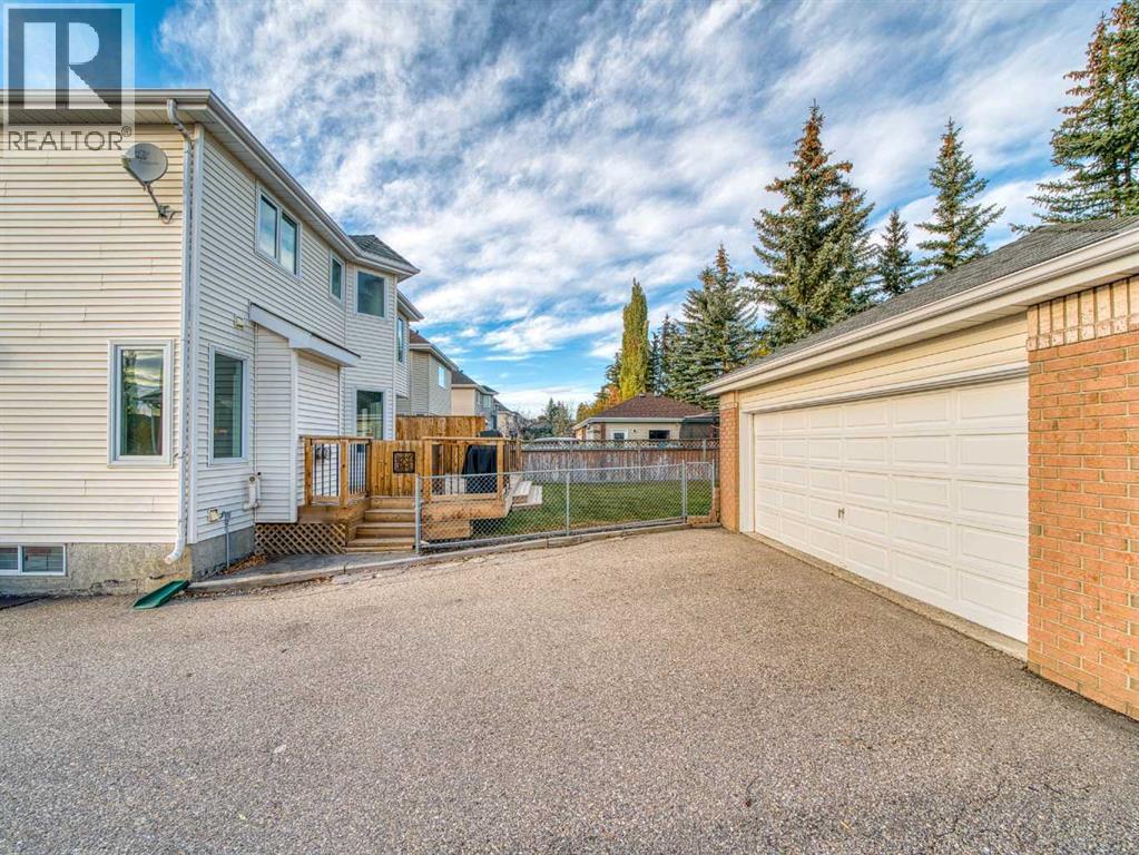 9995 Scurfield Drive Nw, Calgary, Alberta  T3L 1X1 - Photo 31 - A2266526