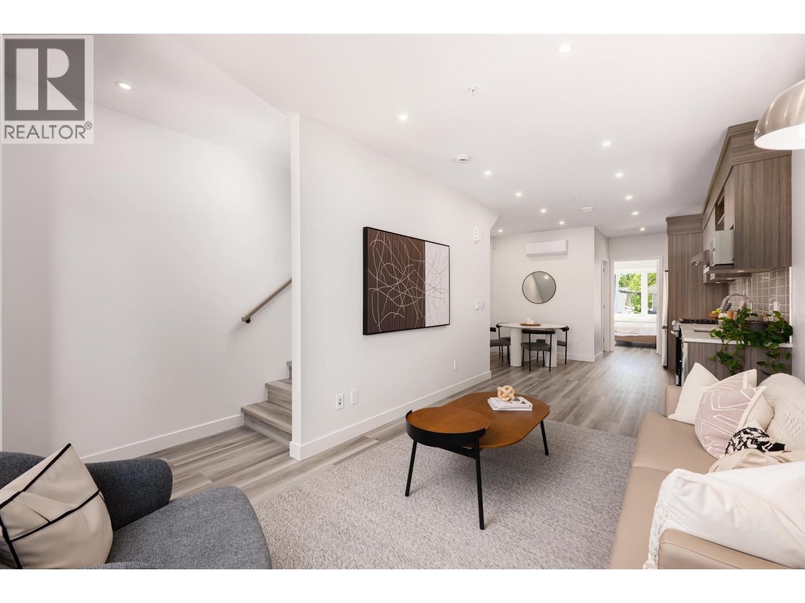 5102 Chambers Street, Vancouver, British Columbia  V5R 3L9 - Photo 4 - R3062706