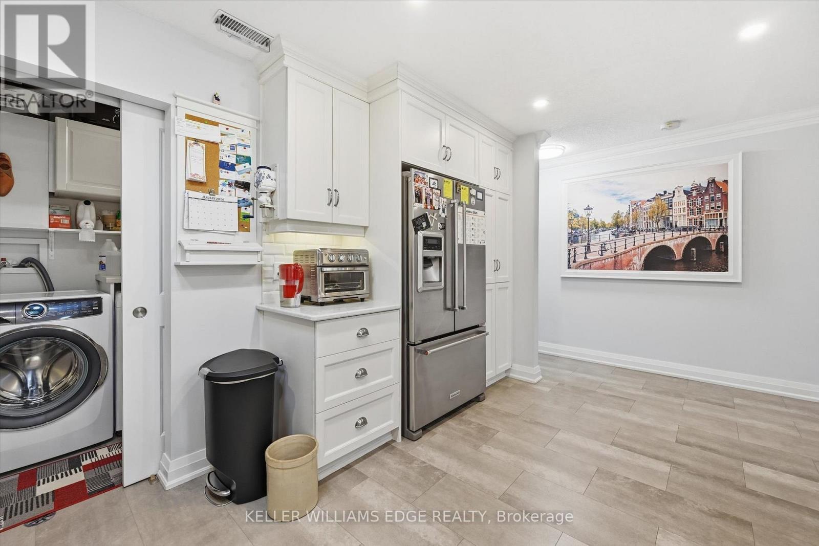 34 Cardinal Mindszenty Boulevard, Hamilton, Ontario  L9B 2M3 - Photo 13 - X12488366