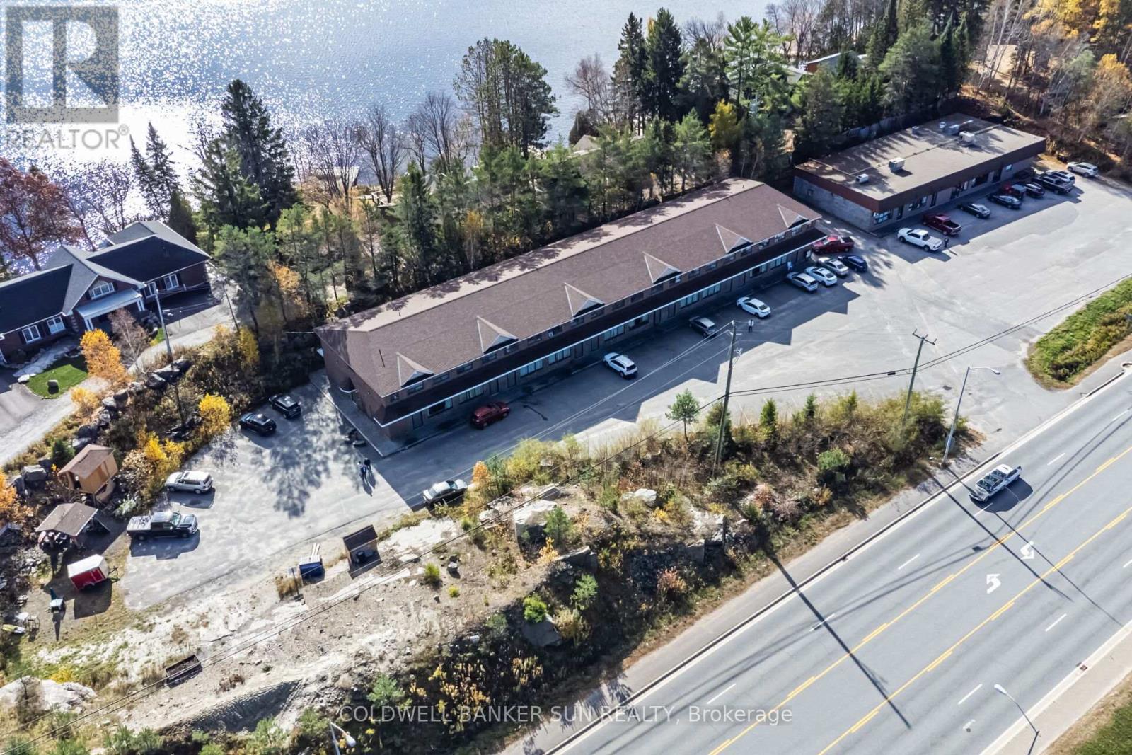 233 Highway 60, Huntsville, Ontario  P1H 1C2 - Photo 2 - X12490946