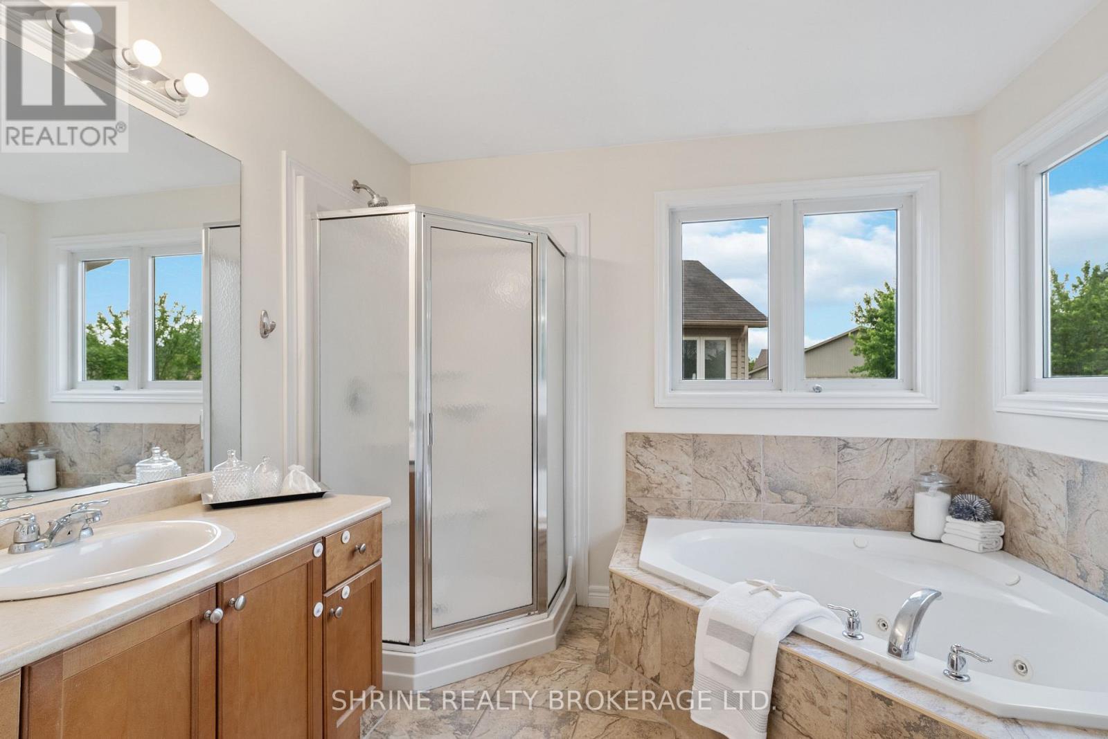 899 Bradshaw Crescent, London North (North C), Ontario  N5X 0B6 - Photo 21 - X12492618