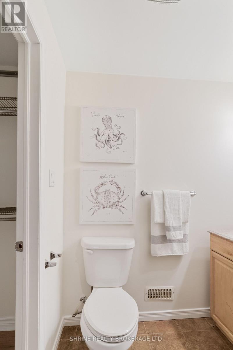 899 Bradshaw Crescent, London North (North C), Ontario  N5X 0B6 - Photo 39 - X12492618