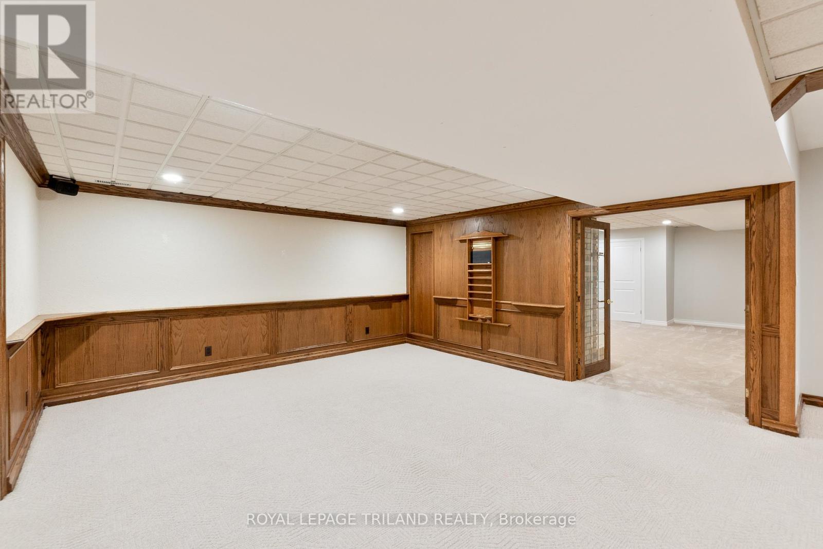 700 Westmount Hills Drive, London South (South C), Ontario  N6K 1B2 - Photo 38 - X12492656