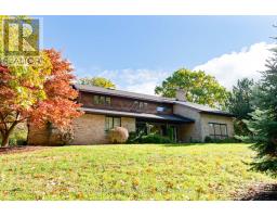 700 WESTMOUNT HILLS DRIVE, London South, Ontario