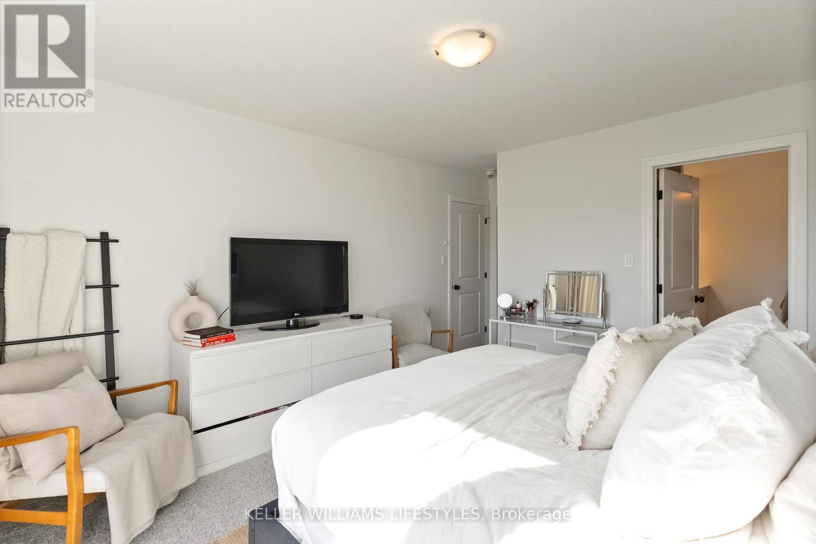 20 - 555 Sunningdale Road E, London North (North B), Ontario  N5X 4B3 - Photo 34 - X12492674