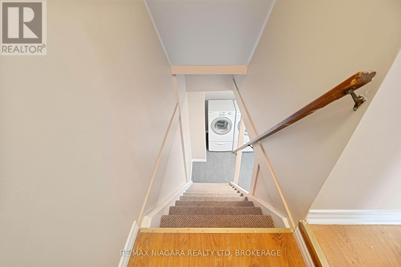 18 Julie Drive, Thorold, Ontario  L2V 4L5 - Photo 32 - X12382144