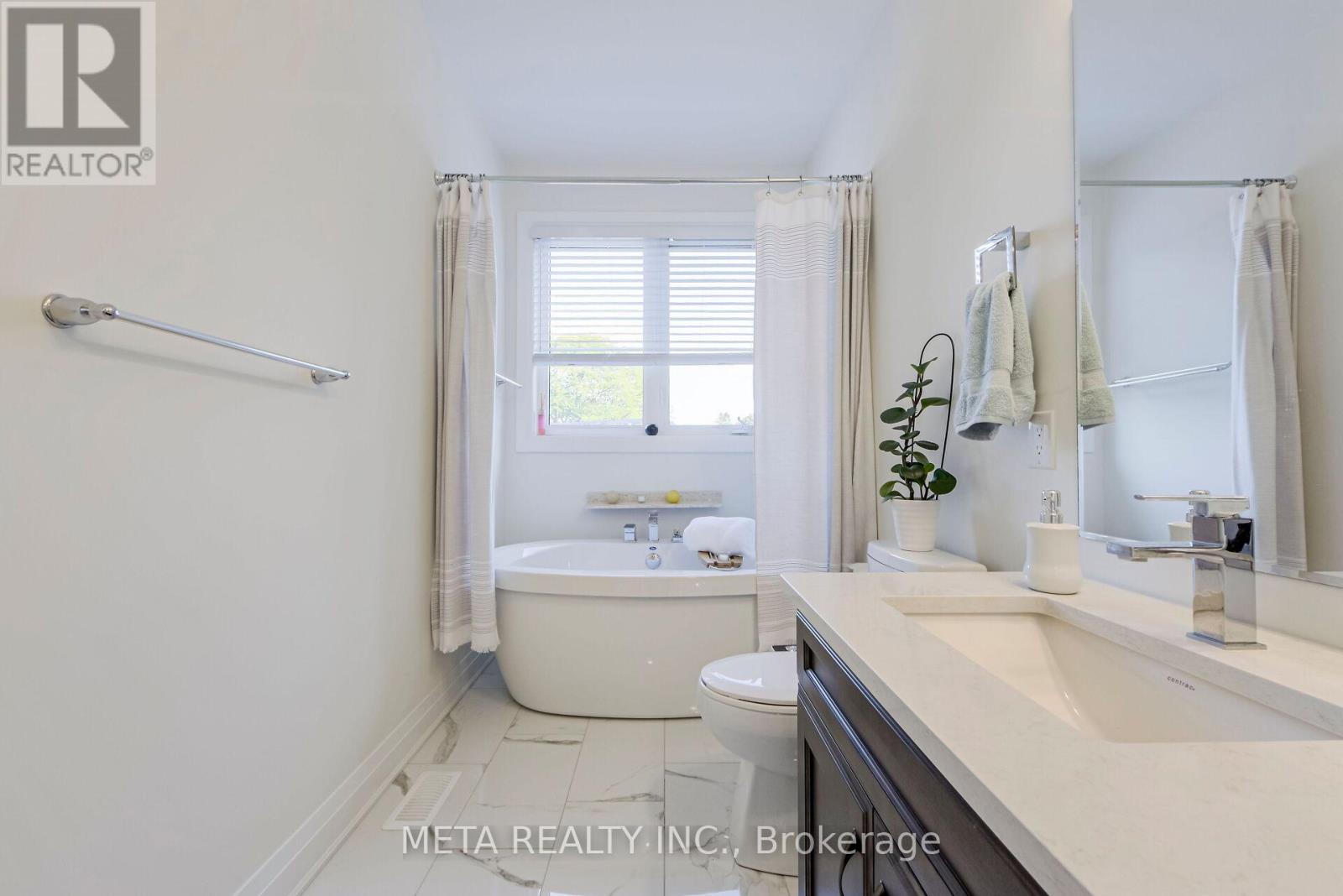 23 Hollyhock Court, Toronto, Ontario  M3B 0B4 - Photo 22 - C12492460