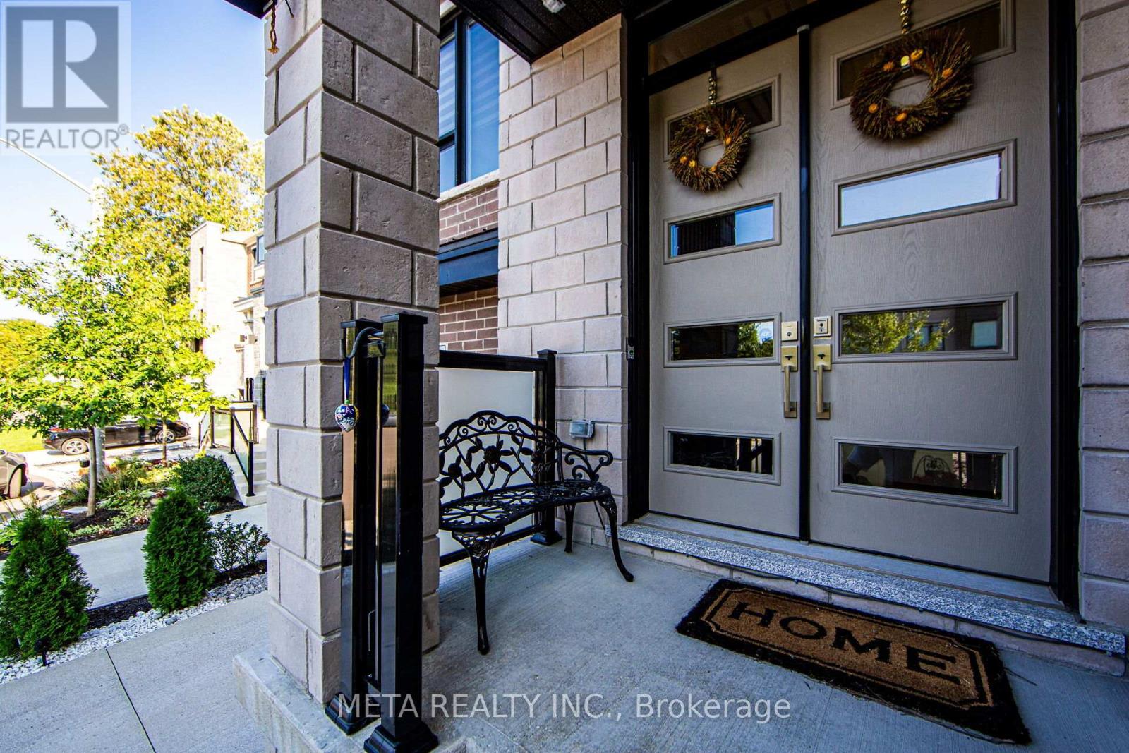 23 Hollyhock Court, Toronto, Ontario  M3B 0B4 - Photo 3 - C12492460