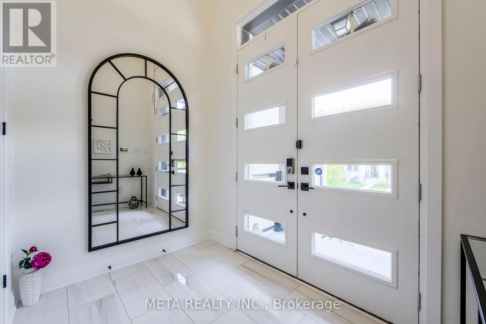 23 Hollyhock Court, Toronto, Ontario  M3B 0B4 - Photo 4 - C12492460