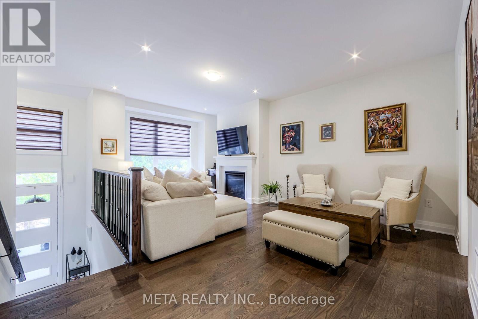 23 Hollyhock Court, Toronto, Ontario  M3B 0B4 - Photo 5 - C12492460