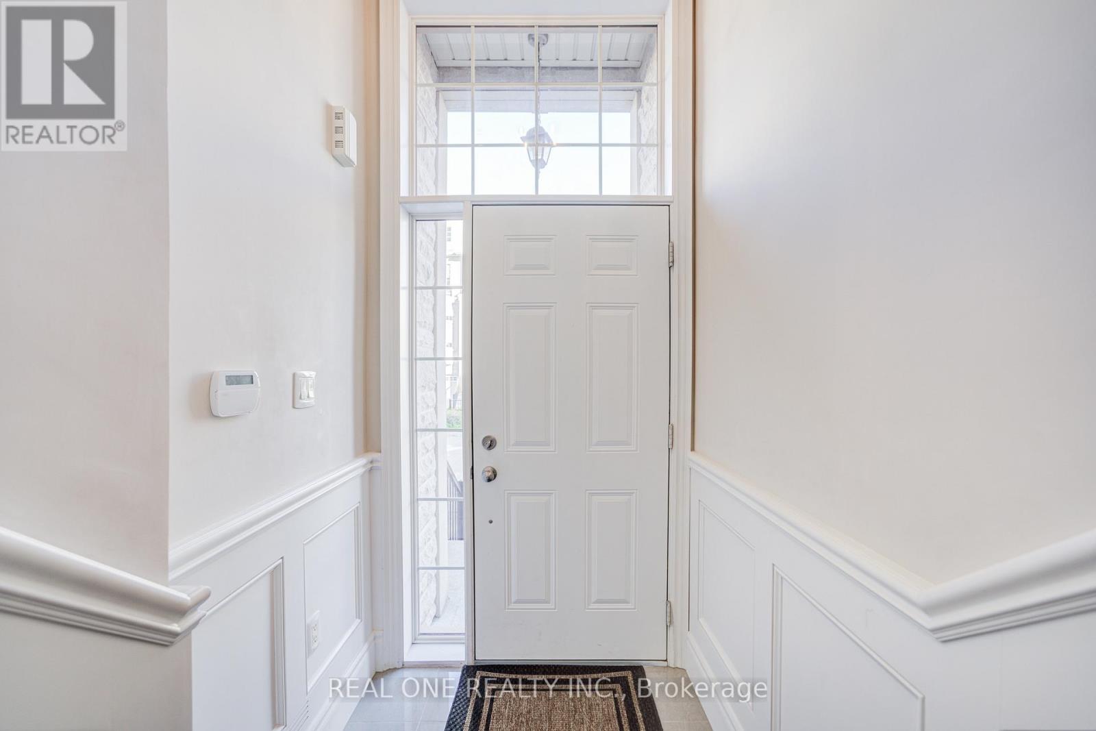 71 Bloorview Place, Toronto, Ontario  M2J 0B2 - Photo 3 - C12492474