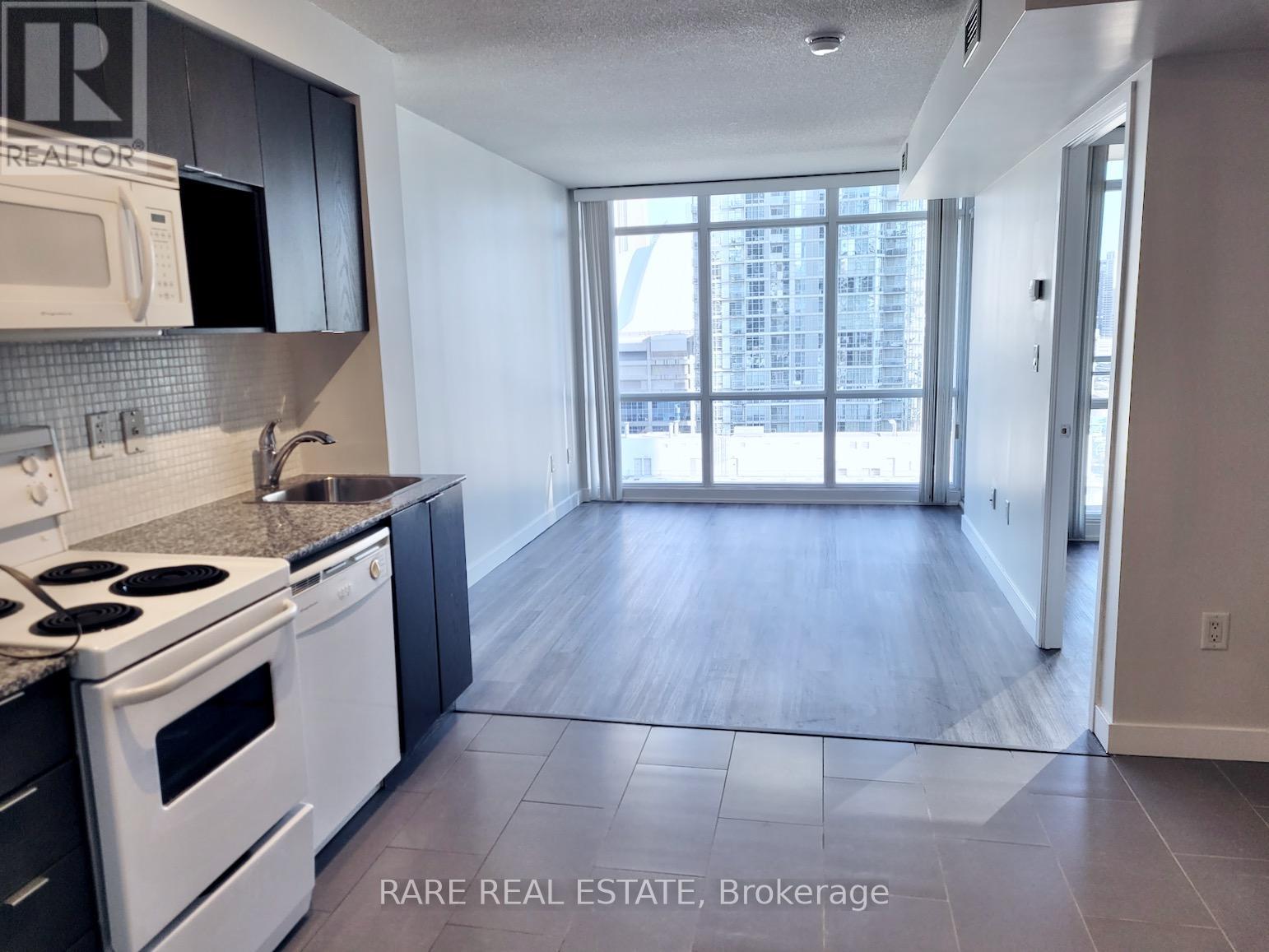 2008 - 15 Fort York Boulevard, Toronto, Ontario  M5V 3Y4 - Photo 2 - C12492512