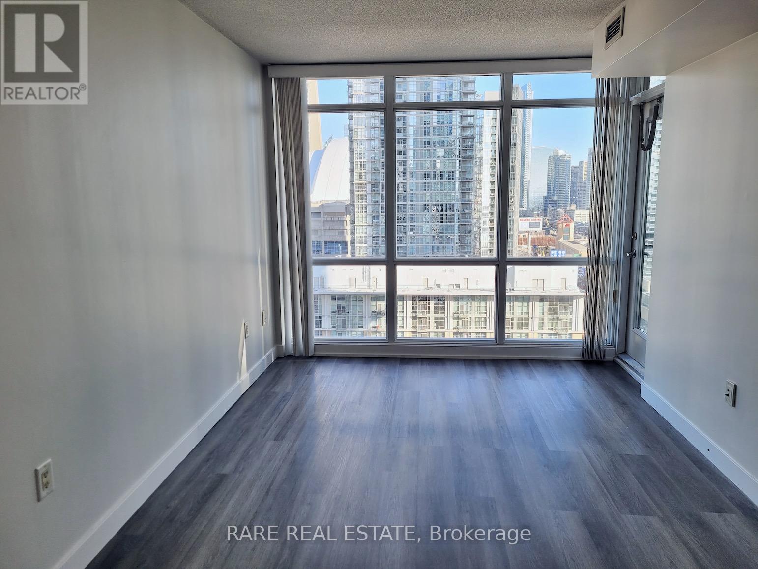 2008 - 15 Fort York Boulevard, Toronto, Ontario  M5V 3Y4 - Photo 3 - C12492512