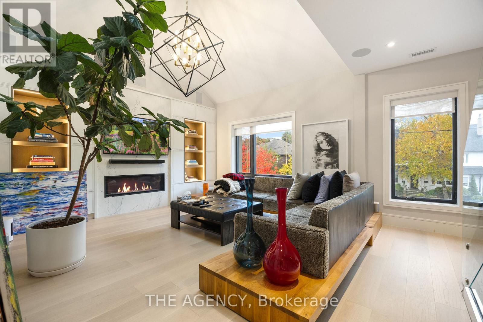 6 Hillholm Road, Toronto, Ontario  M5P 1M2 - Photo 16 - C12492534