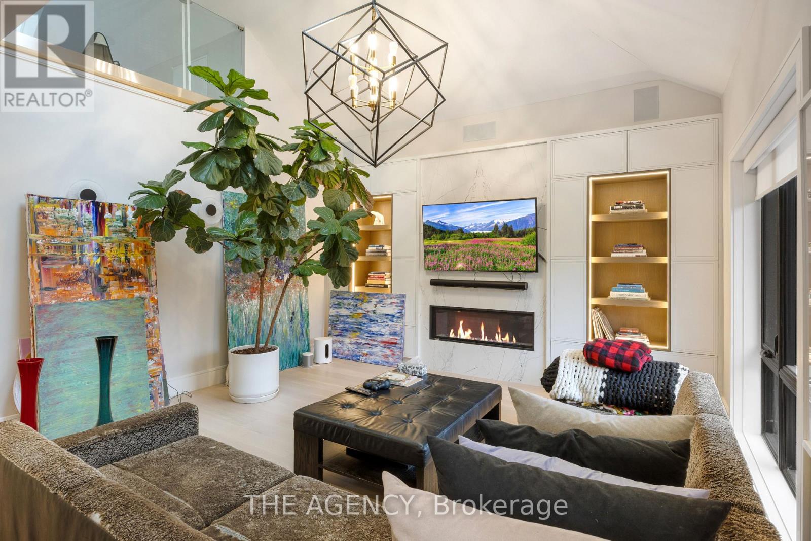 6 Hillholm Road, Toronto, Ontario  M5P 1M2 - Photo 17 - C12492534