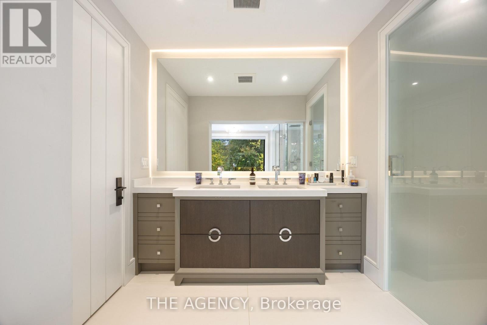 6 Hillholm Road, Toronto, Ontario  M5P 1M2 - Photo 21 - C12492534