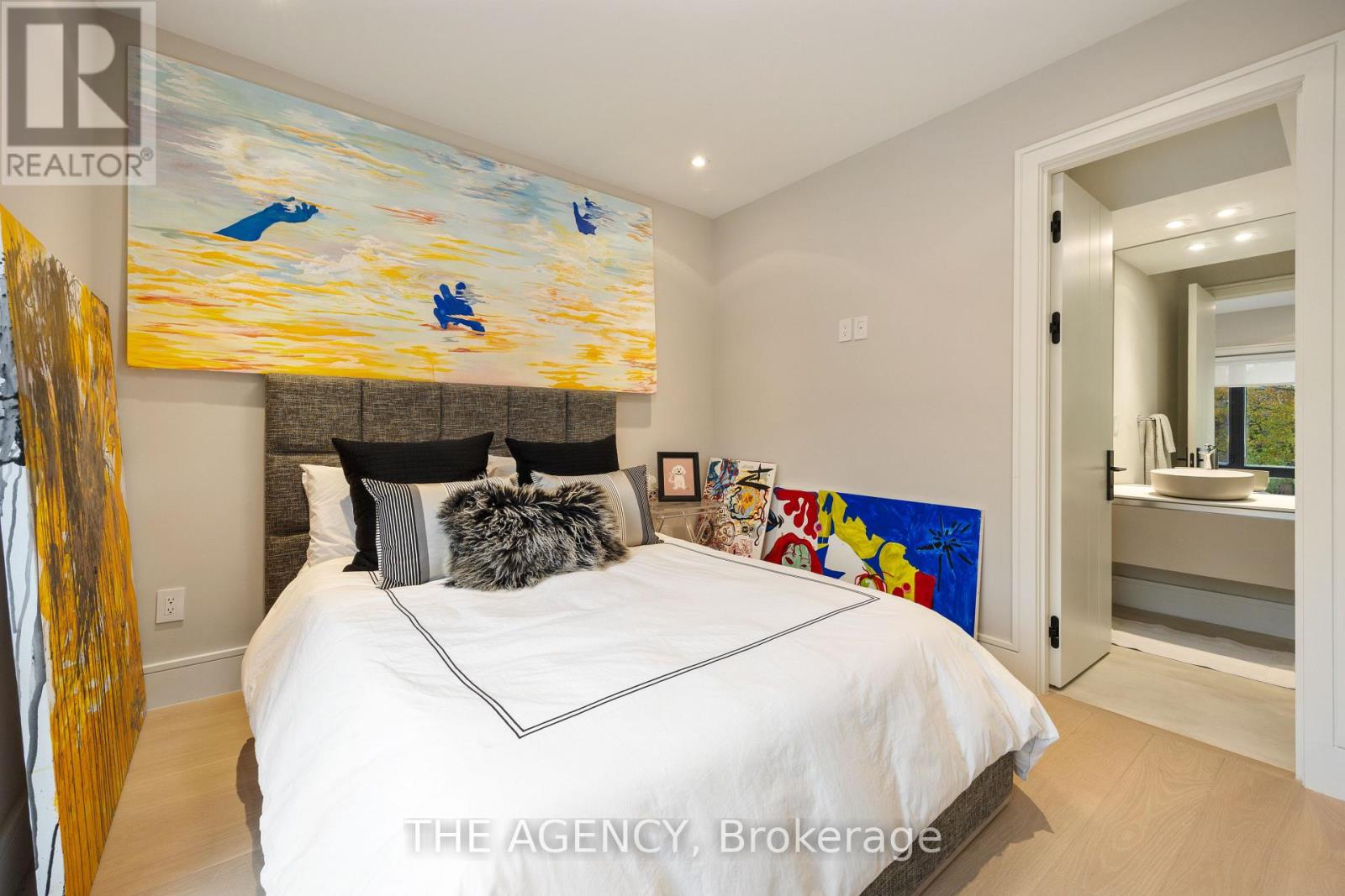 6 Hillholm Road, Toronto, Ontario  M5P 1M2 - Photo 23 - C12492534