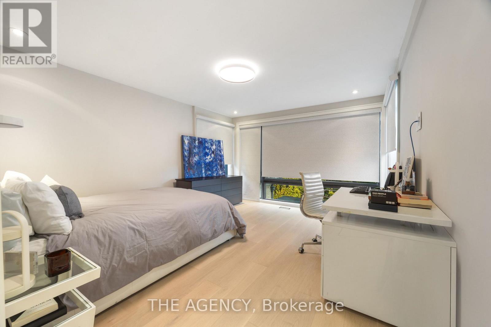 6 Hillholm Road, Toronto, Ontario  M5P 1M2 - Photo 26 - C12492534