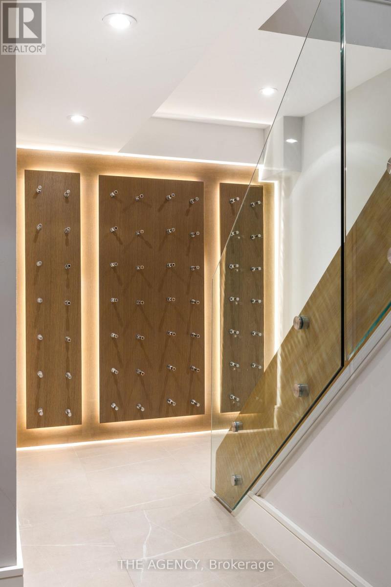 6 Hillholm Road, Toronto, Ontario  M5P 1M2 - Photo 28 - C12492534