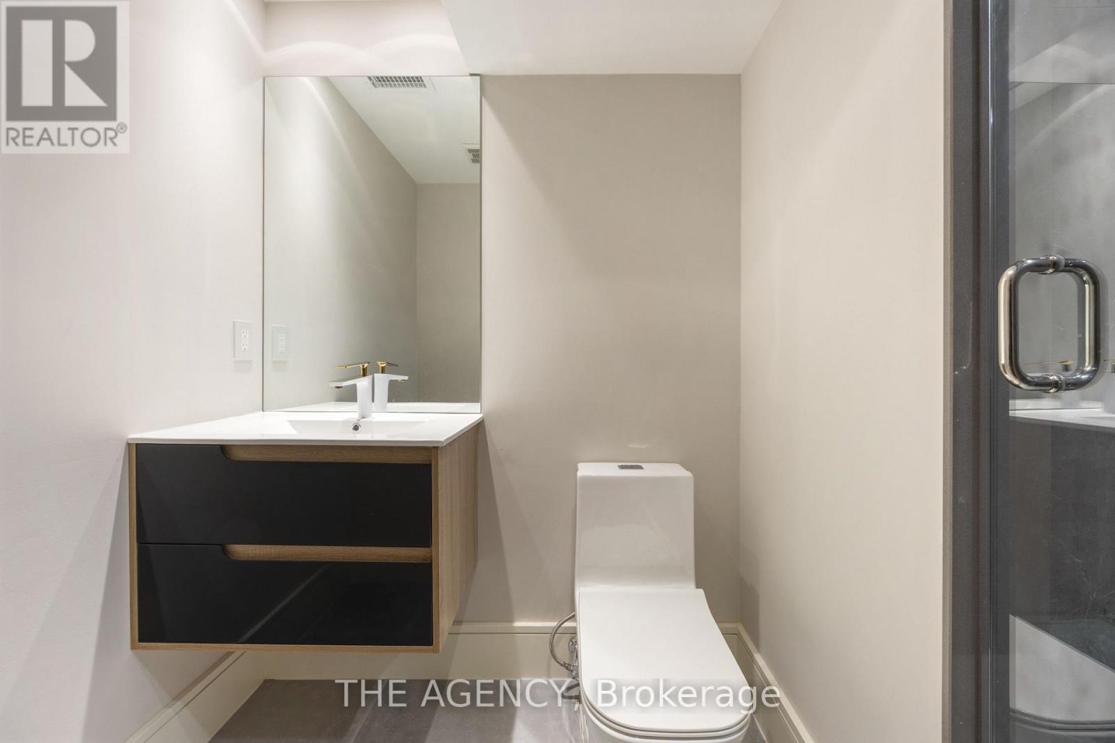 6 Hillholm Road, Toronto, Ontario  M5P 1M2 - Photo 32 - C12492534