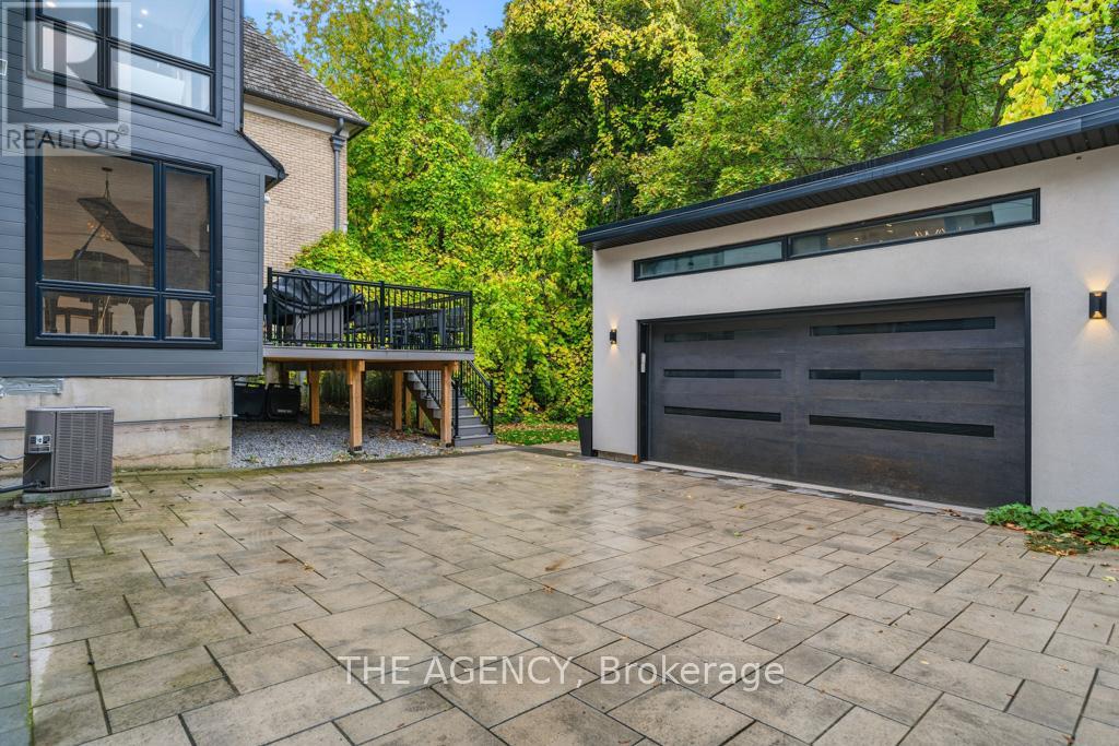 6 Hillholm Road, Toronto, Ontario  M5P 1M2 - Photo 35 - C12492534