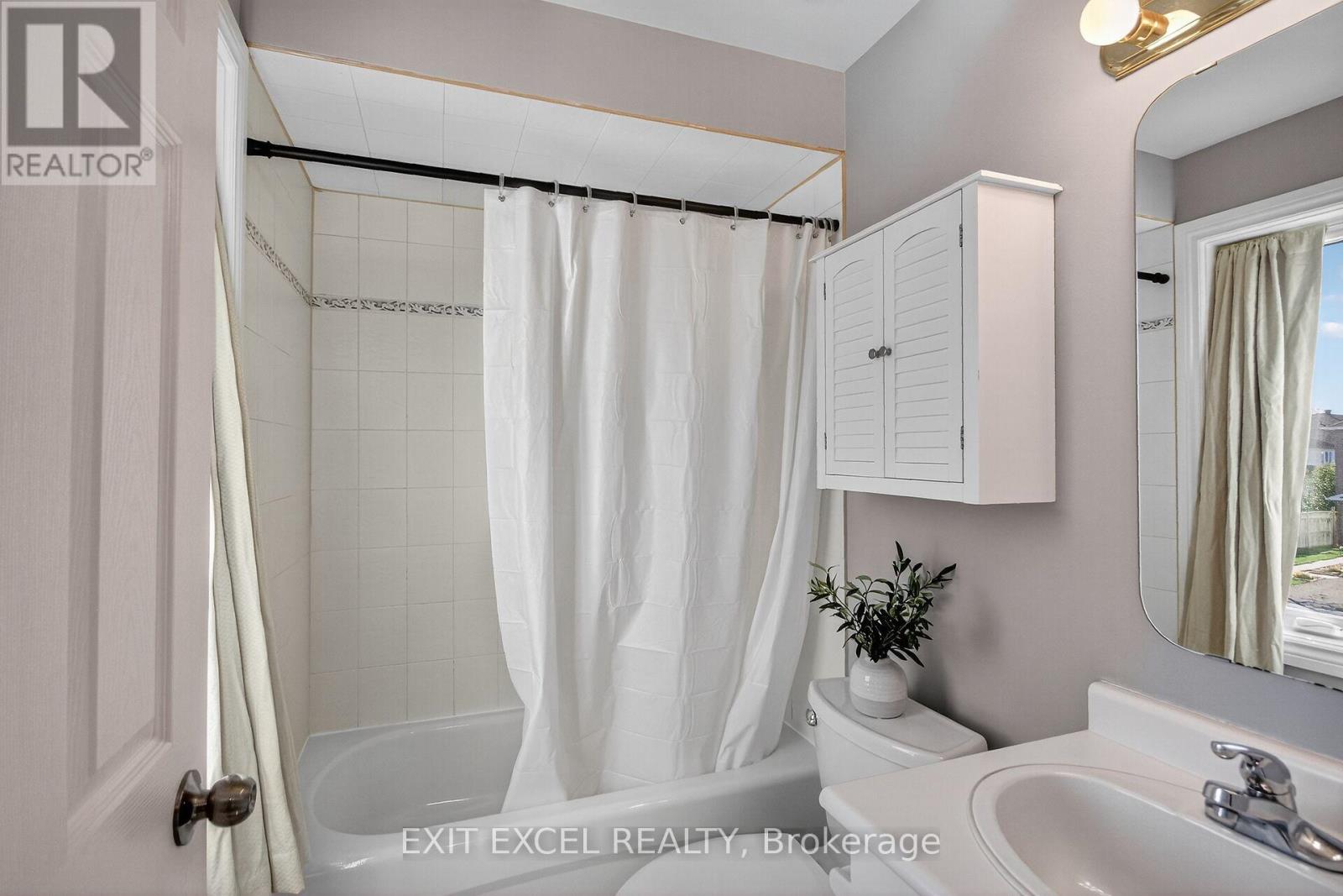 36 Calaveras Avenue, Ottawa, Ontario  K2J 4Z4 - Photo 23 - X12492610