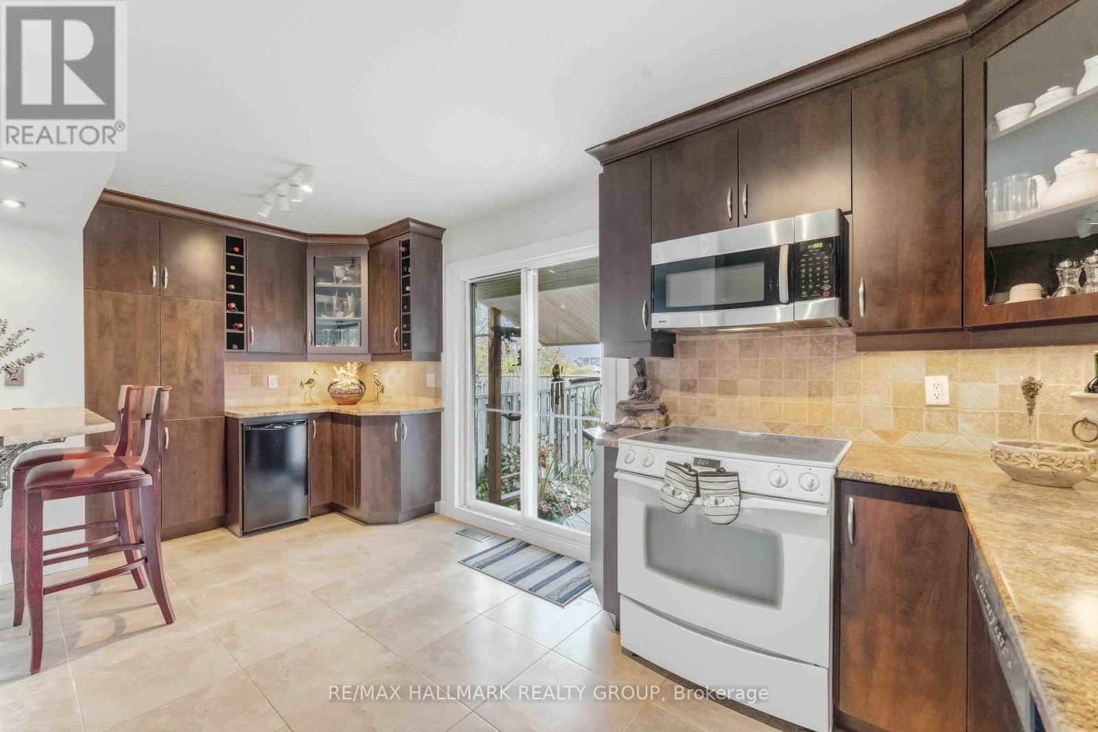 941 Cookshire Crescent, Ottawa, Ontario  K4A 3K4 - Photo 14 - X12492632