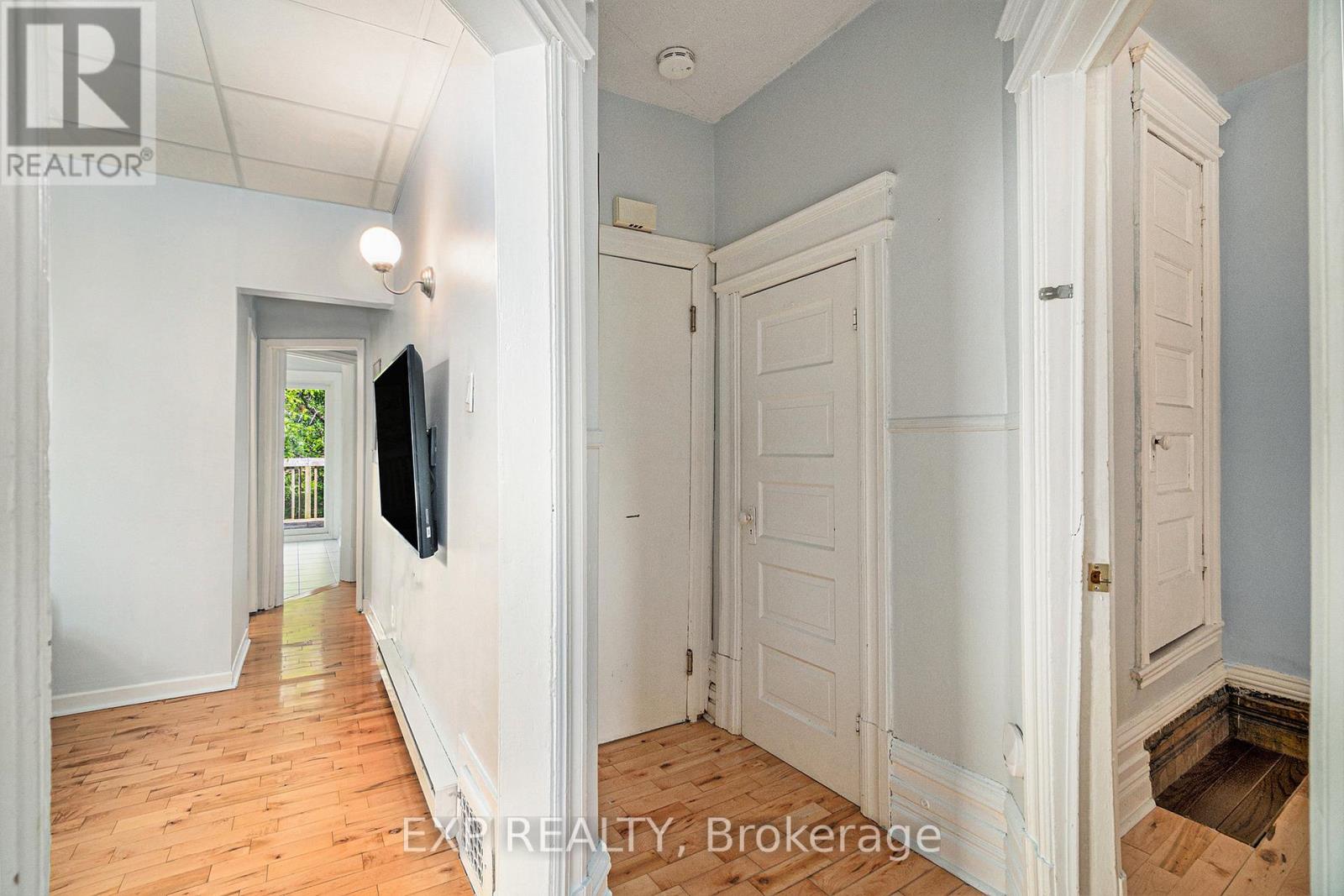 2 - 350 Fifth Avenue, Ottawa, Ontario  K1S 2N8 - Photo 5 - X12492650