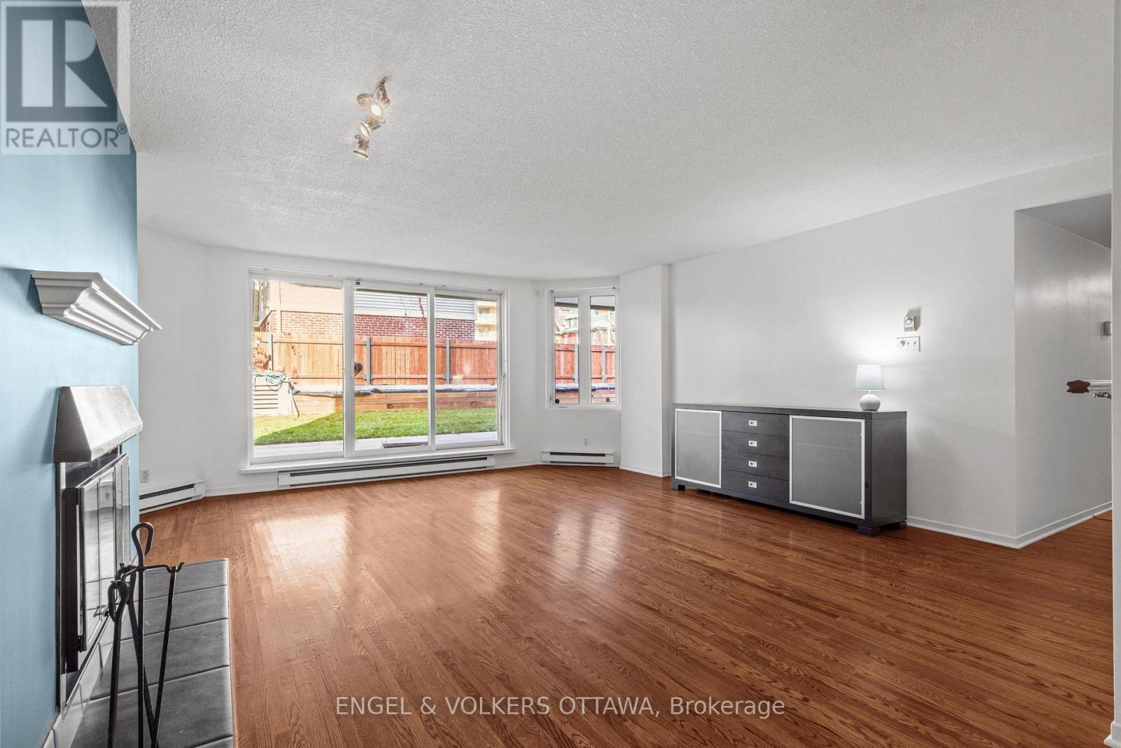 103 - 295 Gilmour Street, Ottawa, Ontario  K2P 0P7 - Photo 10 - X12492726